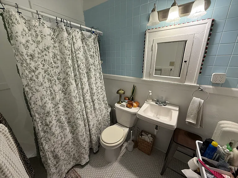 1577 Ashland Ave #4 — Photo 9