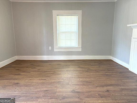 4th image of 615 Jeff Davis Rd