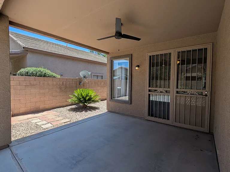 4236 E Oxford Ln — Photo 31