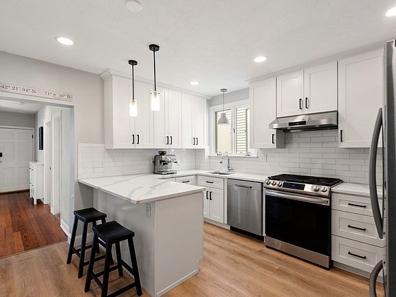 3rd image of 47 Litchfield St #102