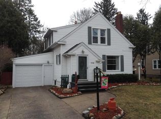 1112 E Park Dr, Midland, MI 48640