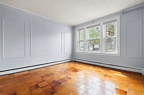 380 Ege Ave #1 Photo 1