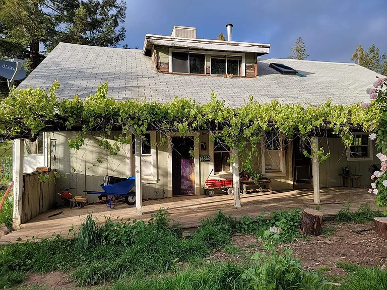 13333 Low Gap Rd — Photo 1