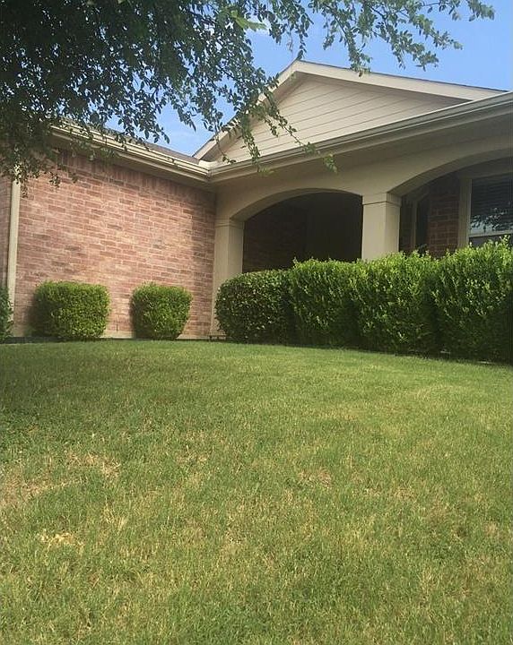 1st image of 2704 Dexter Ct