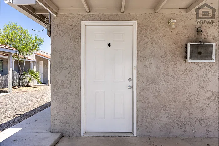 2 bed, 1.0 bath, 711 sqft, $749 — Photo 3