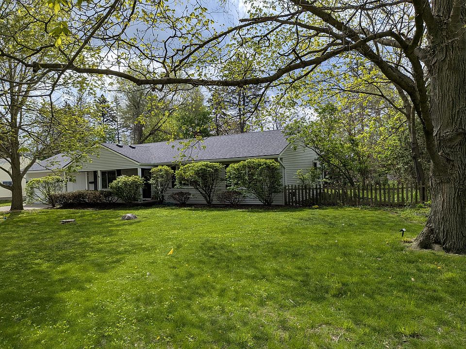 7852 State St, Brighton, MI 48116 | Zillow