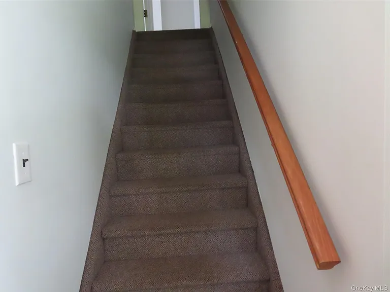 120 Cerny Pl — Photo 2