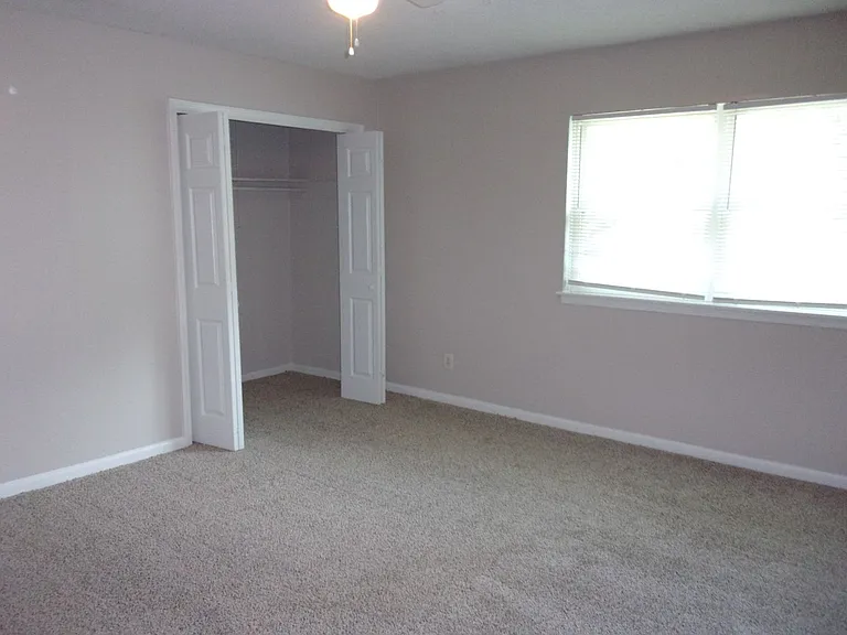408 Ebenezer Ave — Photo 14