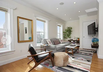 Rented by Nest Seekers International