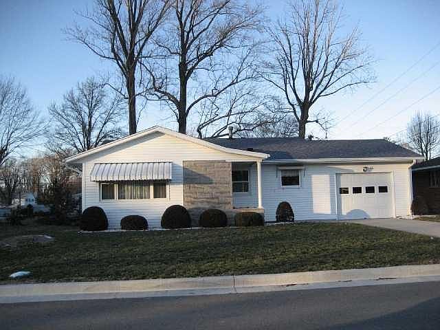 1st image of 46 W Circle Ln