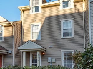 6036 Havener House Way, Centreville, VA 20120