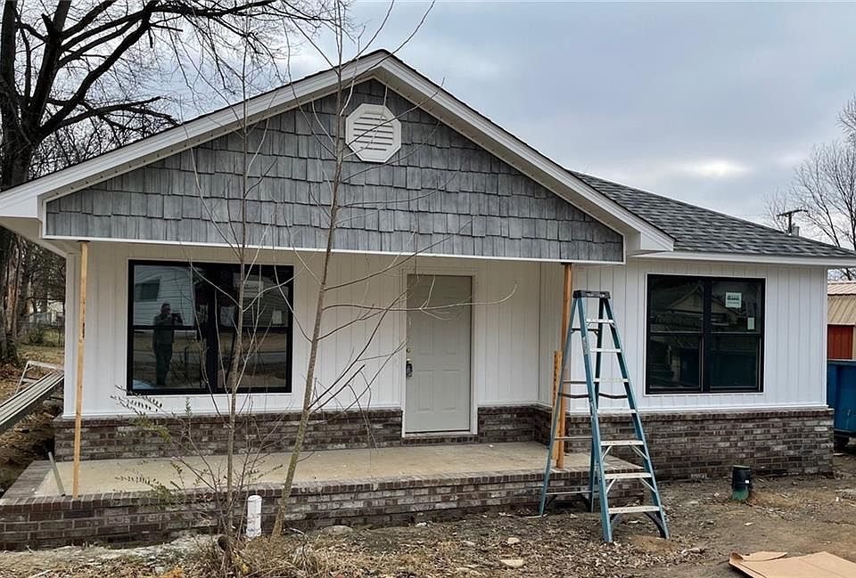 1st image of 514 N 16th St