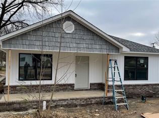 514 N 16th St, Van Buren, AR 72956