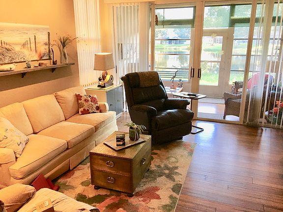 4th image of 510 Catalina Isles Cir