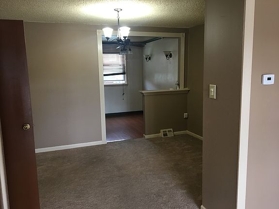 3rd image of 9866 Lackland Dr