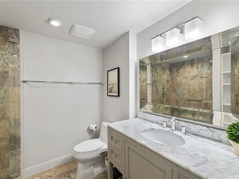 4031 Gulf Shore Blvd N #7D — Photo 35