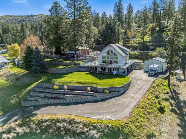 304 Airport Way, Seven Bays, WA 99122