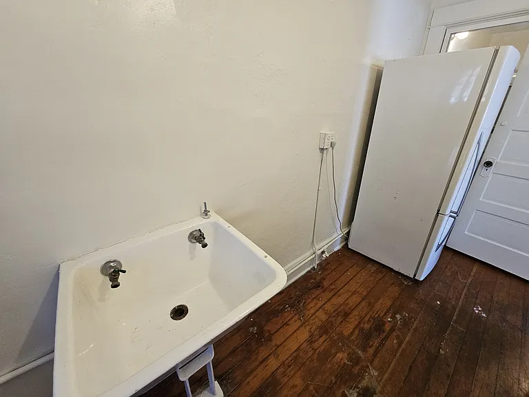 3510 White House Pl — Photo 12