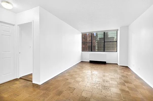 Rented by Cooper & Cooper Real Estate | media 23