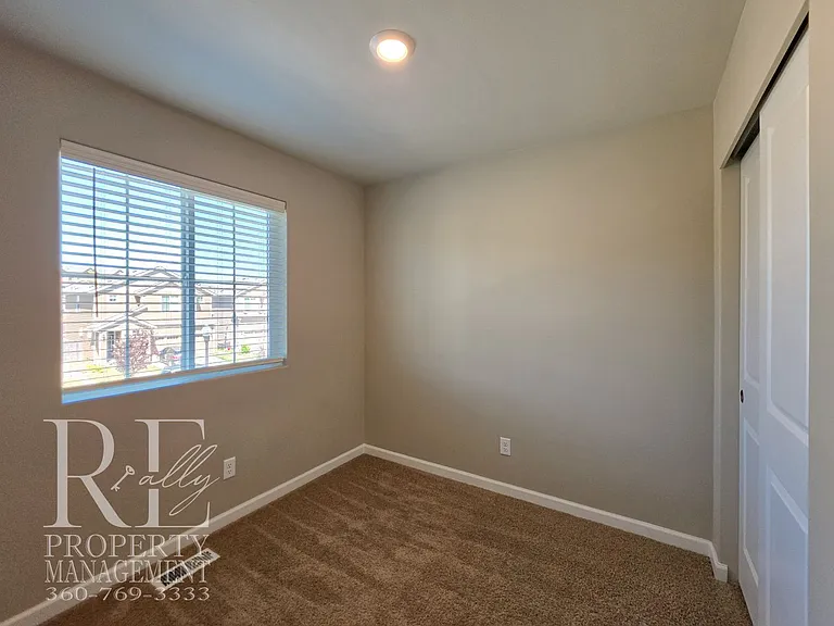 106 McNeal Ave — Photo 14