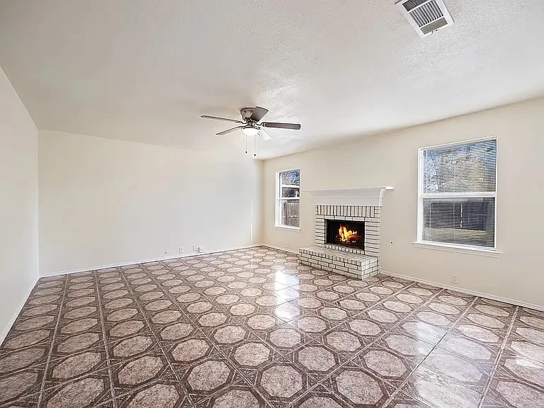 211 Prentice Dr — Photo 19