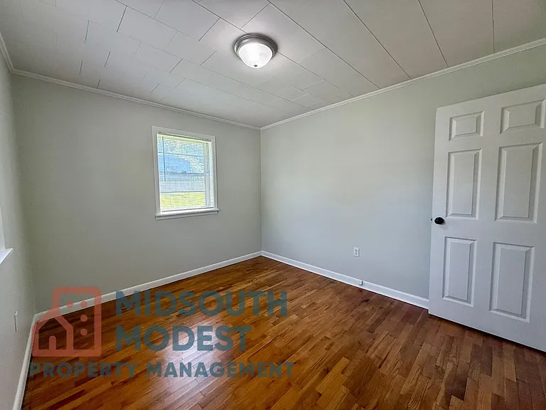 211 Tech St — Photo 17