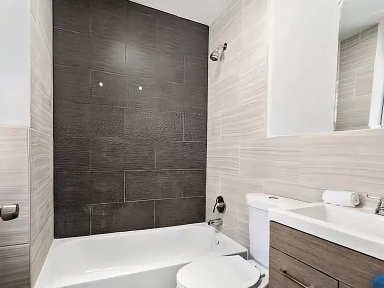 294 N Park St — Photo 13