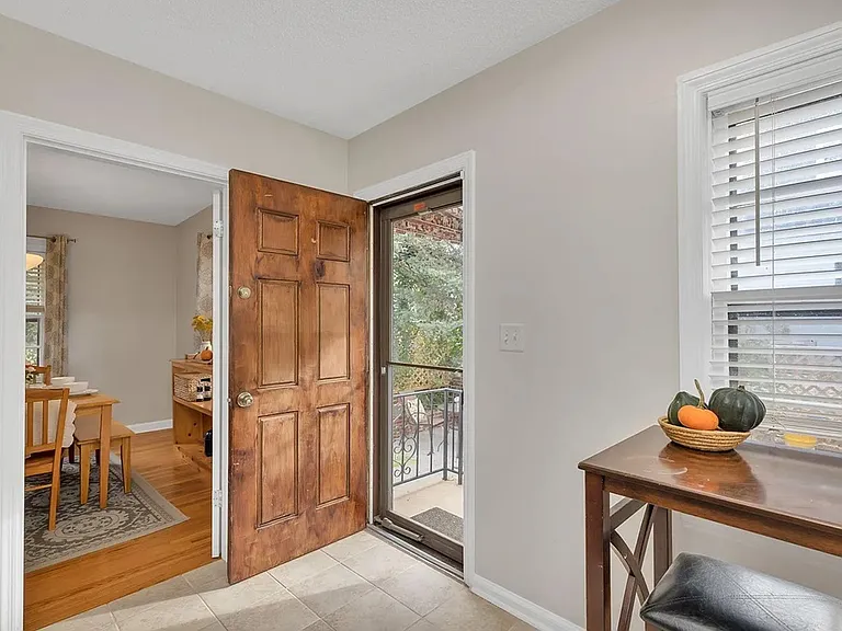 506 Acorn Ct — Photo 11