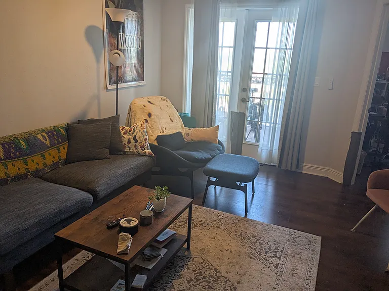 201 SE 2nd Ave #323 — Photo 9