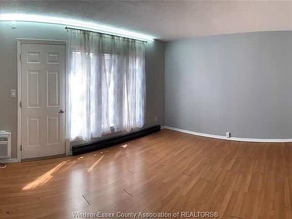 3rd image of 2671 Vine Ct #75
