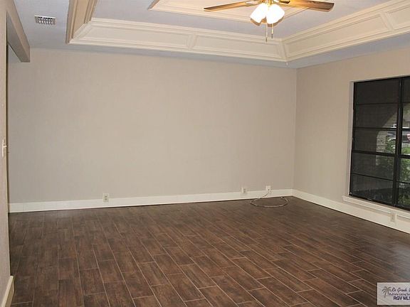 3rd image of 2022 Plantation Dr