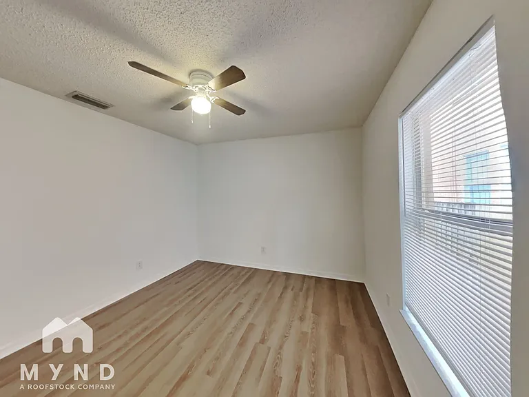 2904 N Massachusetts Ave — Photo 11