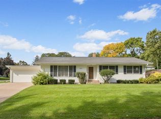 1003 Mulberry St, Tipton, IA 52772