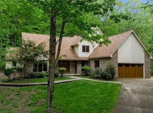 7239 S Abbott Rd, Orchard Park, NY 14127