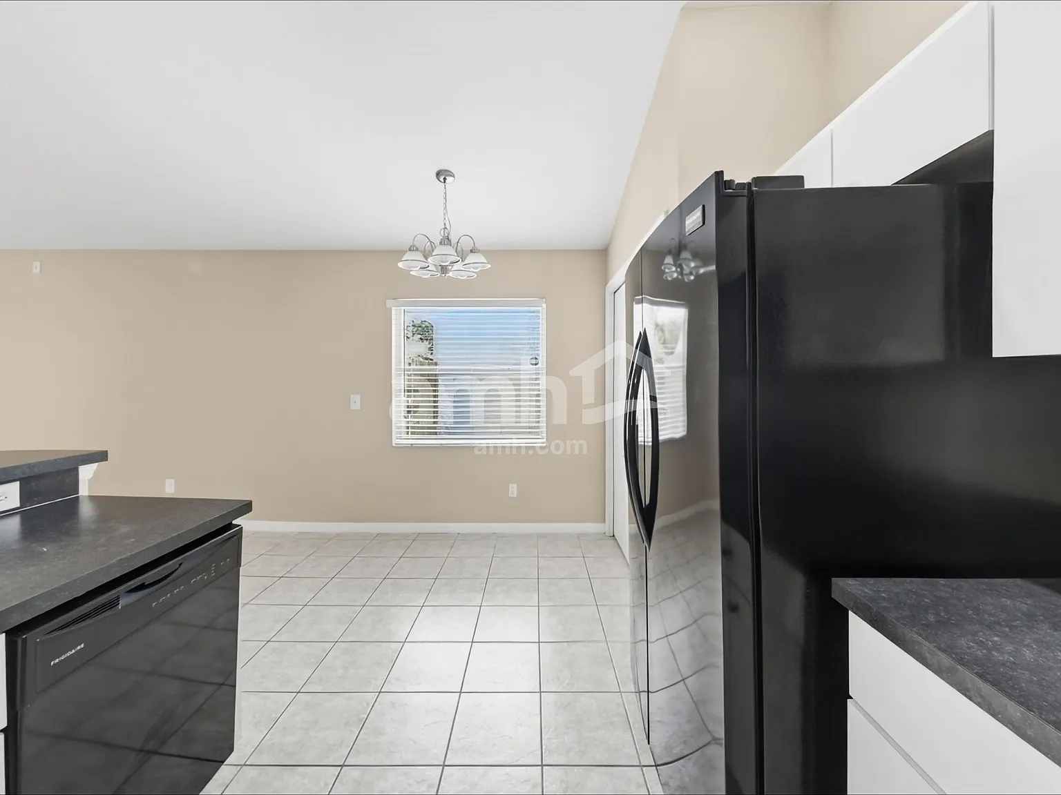 3 bed, 2.0 bath, 1530 sqft, $2,190 — Photo 4