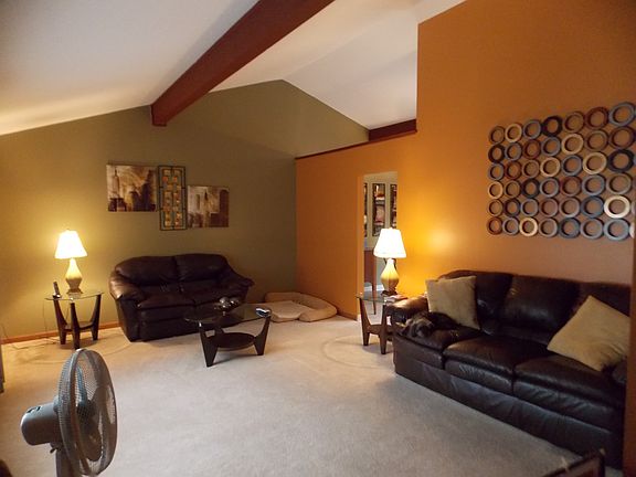 4th image of 407 Judita Dr