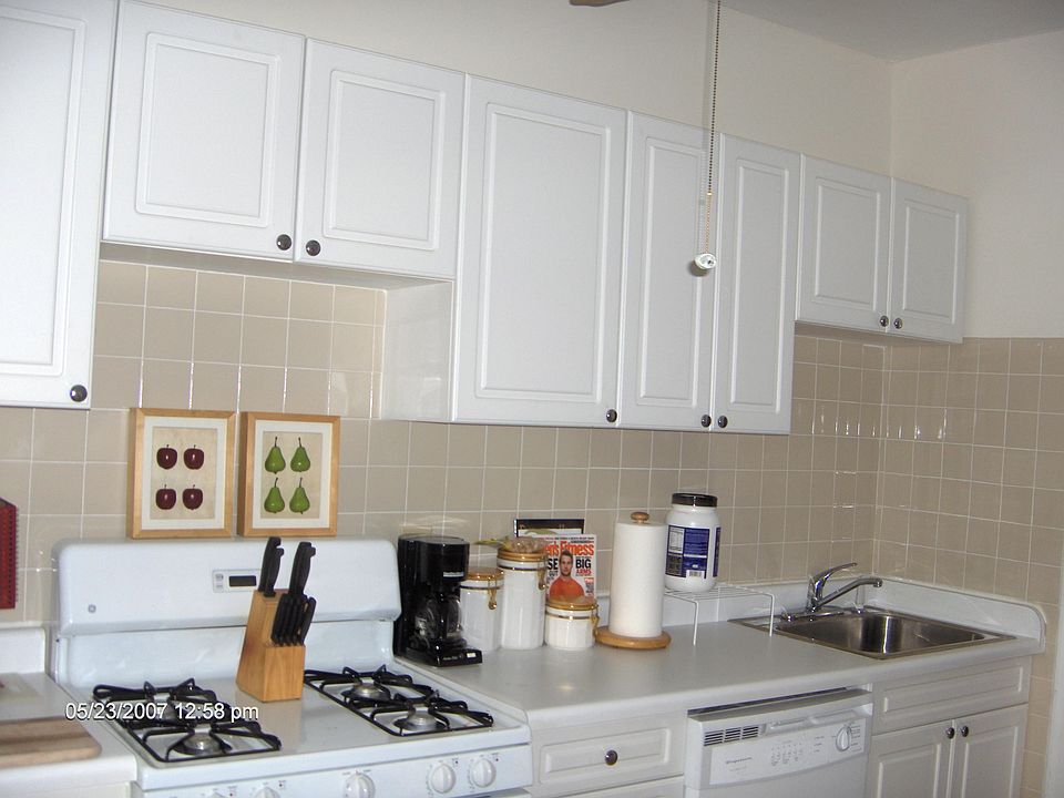 1st image of 4920 N Hoyne Ave APT 1