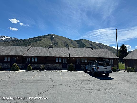2nd image of 83542 Us Highway 89 Building 4