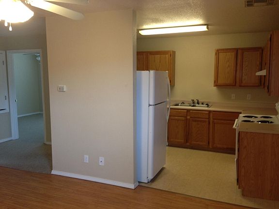 5th image of 1425 W Sligo St APT 9