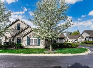 2027 Wentworth Village Dr, Bellbrook, OH 45305