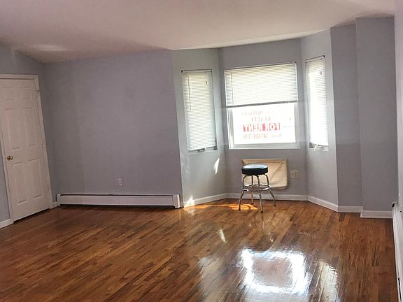 3rd image of 9503 91st Ave