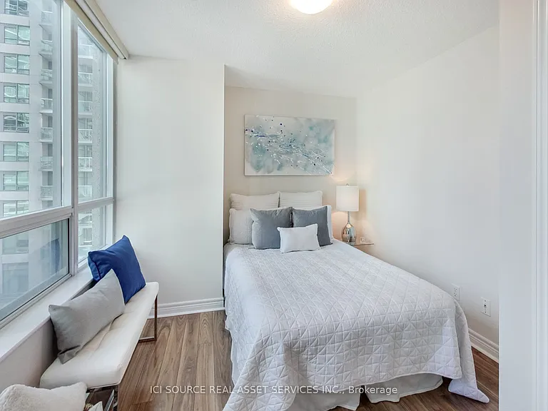 51 Lower Simcoe St #607 — Photo 2