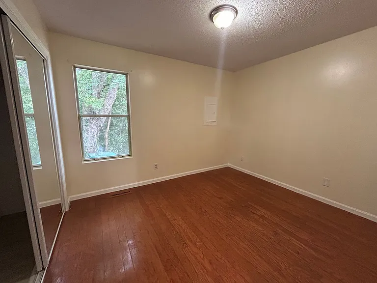 808 Circle Dr — Photo 6