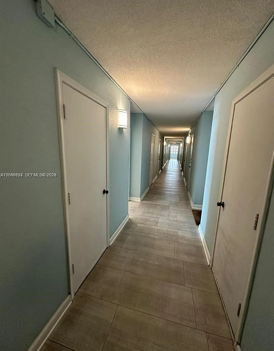 Imperial Towers North Con — Photo 4