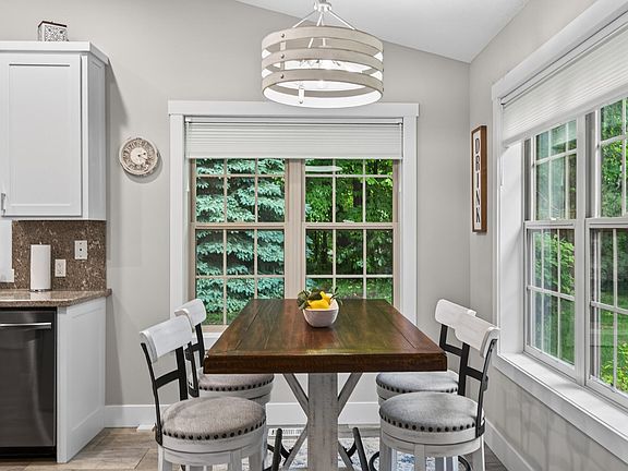 4th image of 10868 Woodland Dr