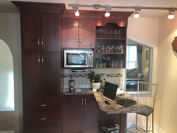 4th image of 40 Attwood Dr