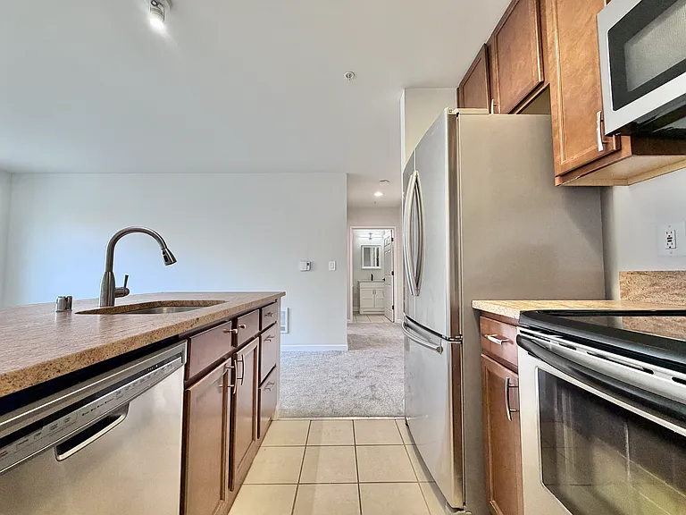 2504 Western Ave #623 — Photo 6