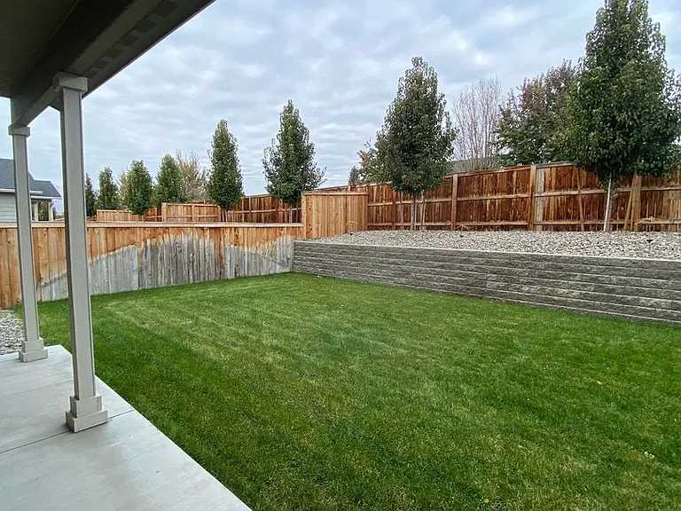 430 S Kansas Loop — Photo 18