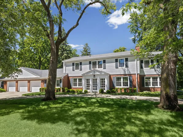 1150 Willow Ln, Northbrook, IL 60062