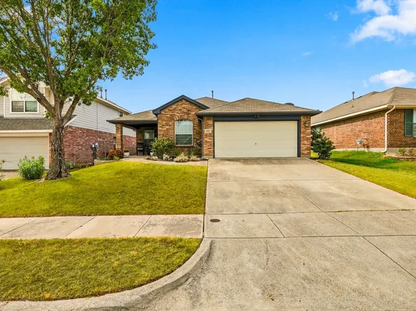 9861 Autumn Sage Dr, Fort Worth, TX 76108